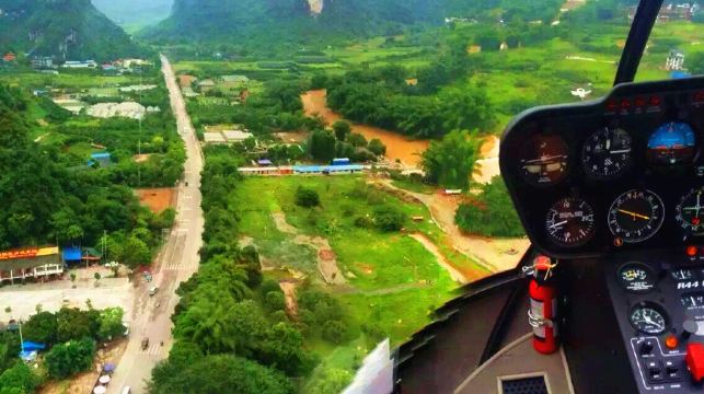 廣西桂林展卓直升機陽朔基地直升機觀光飛行體驗【俯瞰桂林山水美如畫+空中觀光十里畫廊·灕江·遇龍河】