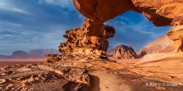 ワディ ・ラム観光ガイド2026年：人気スポット、グルメ、ホテル、天気