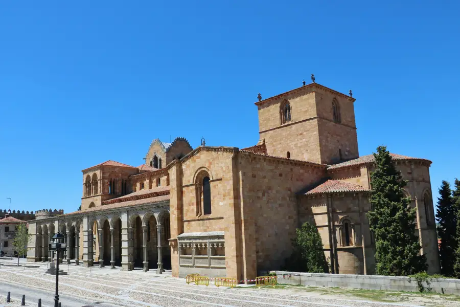 Basilique San Vicente