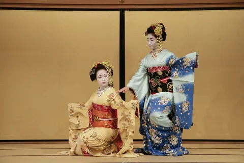 Geisha Performances in Kyoto