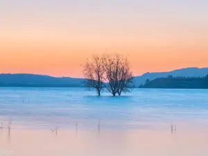 Nian Lake