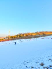 Qingjuan Mountain Ski Field