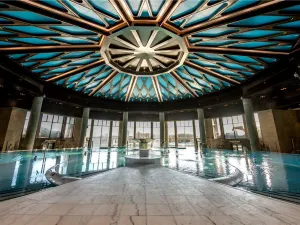 Maple Leaf Village Hot Spring Resort