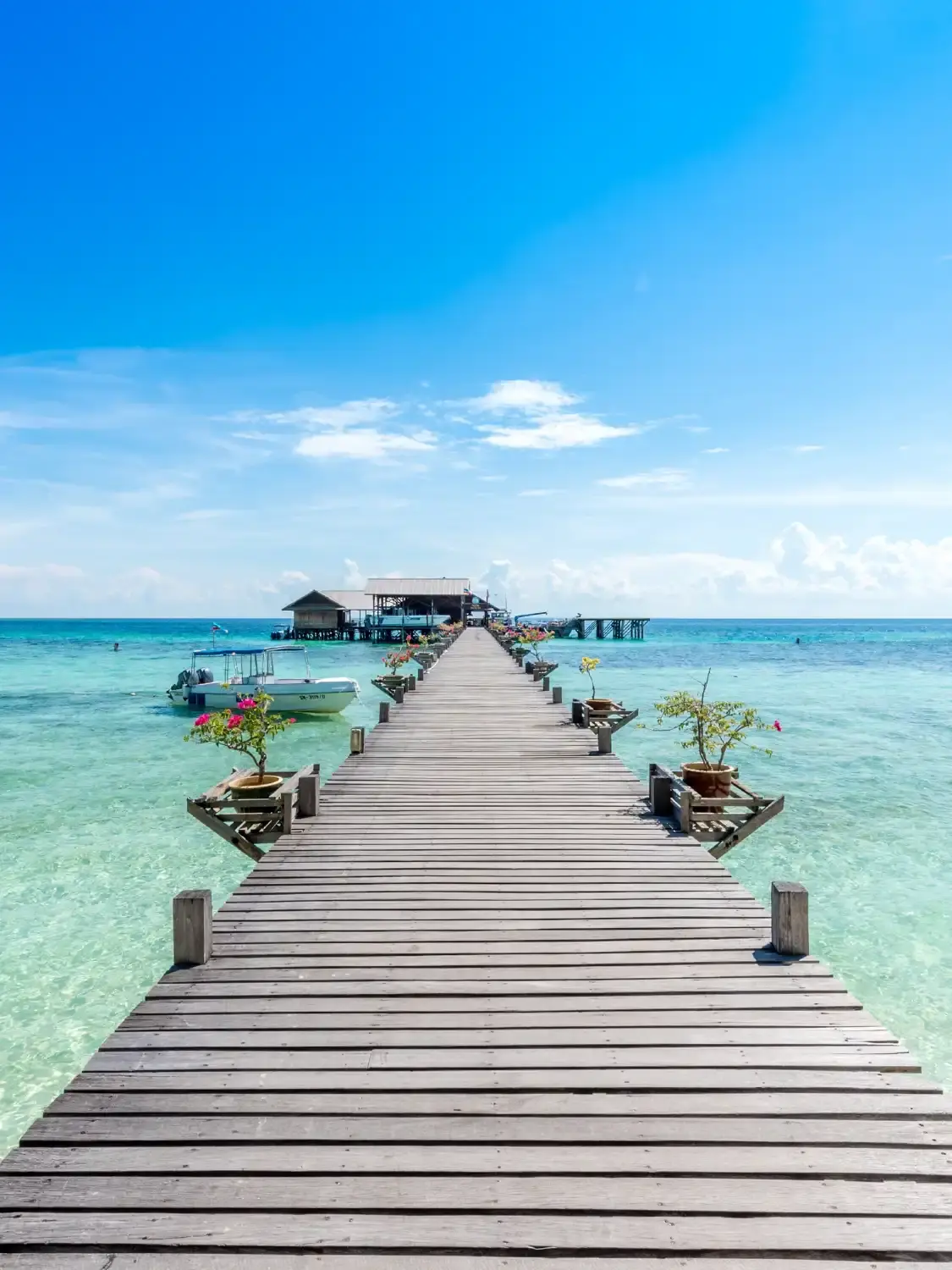 Hotels near Lankayan Island