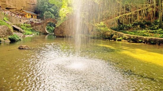 马尾水在罗汉岩风景名胜区内部，此处已经深入景区内部 也是景区