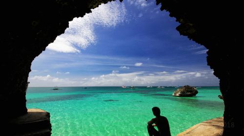 Crystal Cove Island