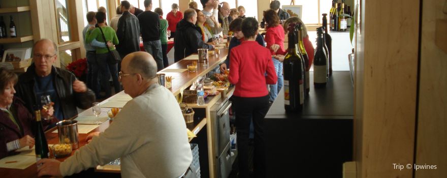 Leelanau Wine Cellars Tasting Room