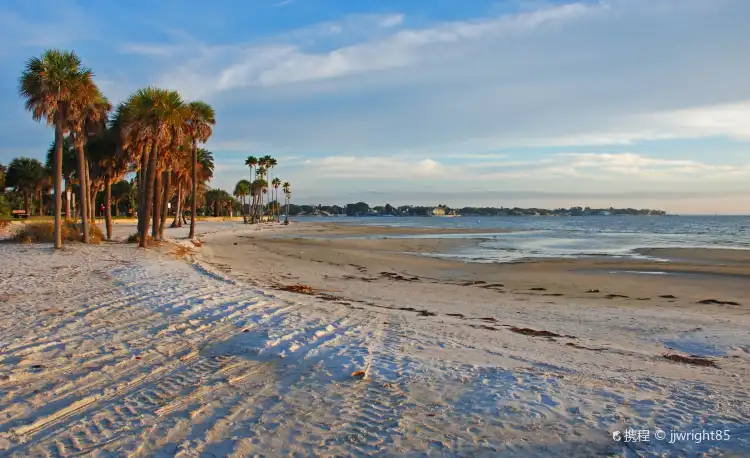 Hotels near Vinoy Park