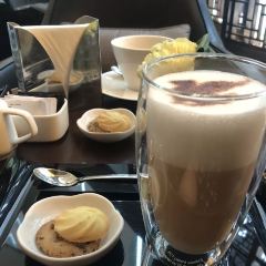 THE LOUNGE User Photo