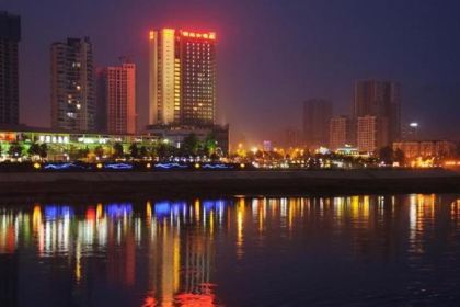 天成大酒店-绿茵阁咖啡厅