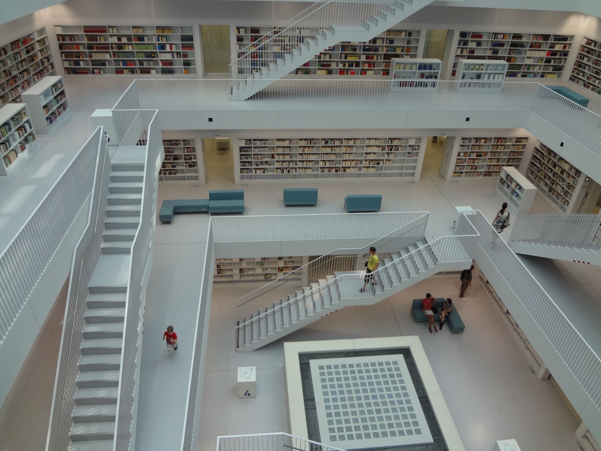 シュトゥットガルト シュトゥットガルト公共図書館 評判 案内 トリップドットコム シュトゥットガルト シュトゥットガルト公共図書館 評判 案内 トリップドットコム