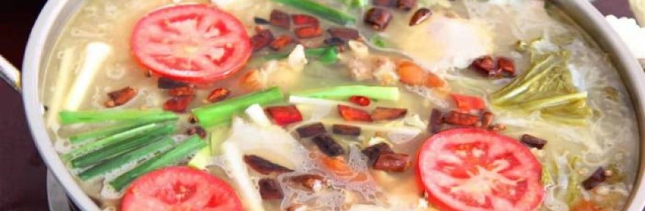 富源酸菜猪脚火锅(西山营店)