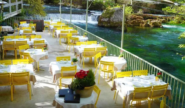 Beautiful Scenery Should be Complemented with Good Food. Check Out These Must-try 7 Michelin-Rated Restaurants in Provence