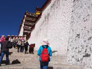 Luobulakang Temple