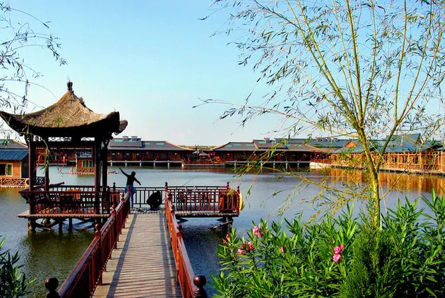A Tour of Ningbo—The Rainbow Bridge, Hangzhou Bay Lookout Tower and Beautiful Cixi