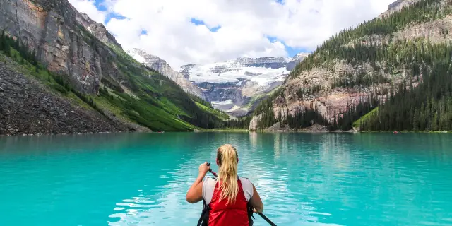 Lake Louise Travel Guide 2024 - Things to Do, What To Eat & Tips