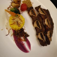 维纳斯皇家酒店(桂林两江四湖象鼻山店)·  田园小菜·桂林家常菜·高空观景餐厅 User Photo