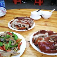 四更亚香烤乳猪店 User Photo