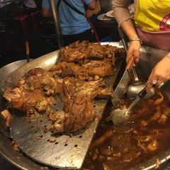 Chang Phueak Pork Leg Rice User Photo