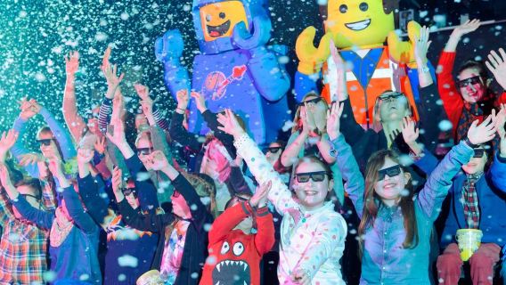 Cambridge Trinity College + Windsor Legoland Resort + Bridge of Sighs one-day tour