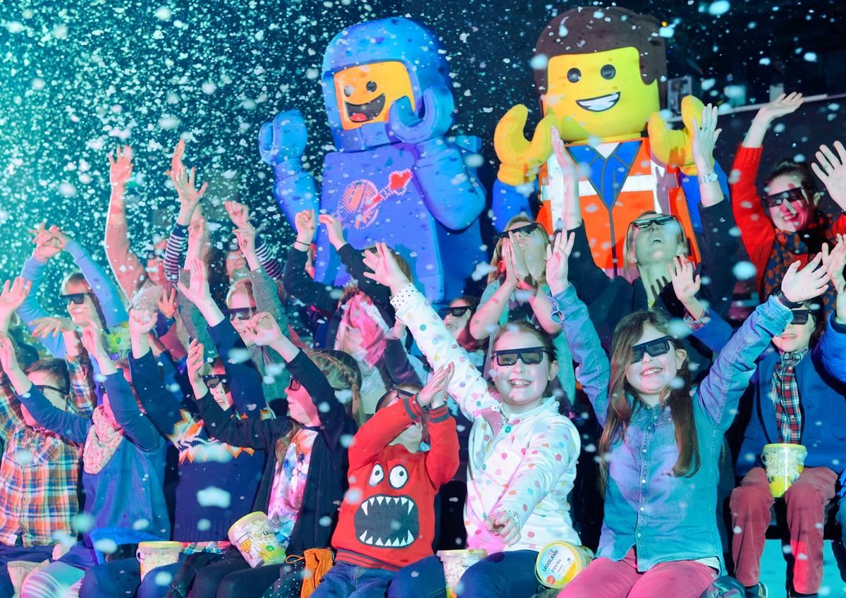 1-day tour to Trinity College + LEGOLAND® Windsor Resort + Bridge of Sighs