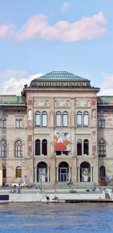 Hotels near National Museum