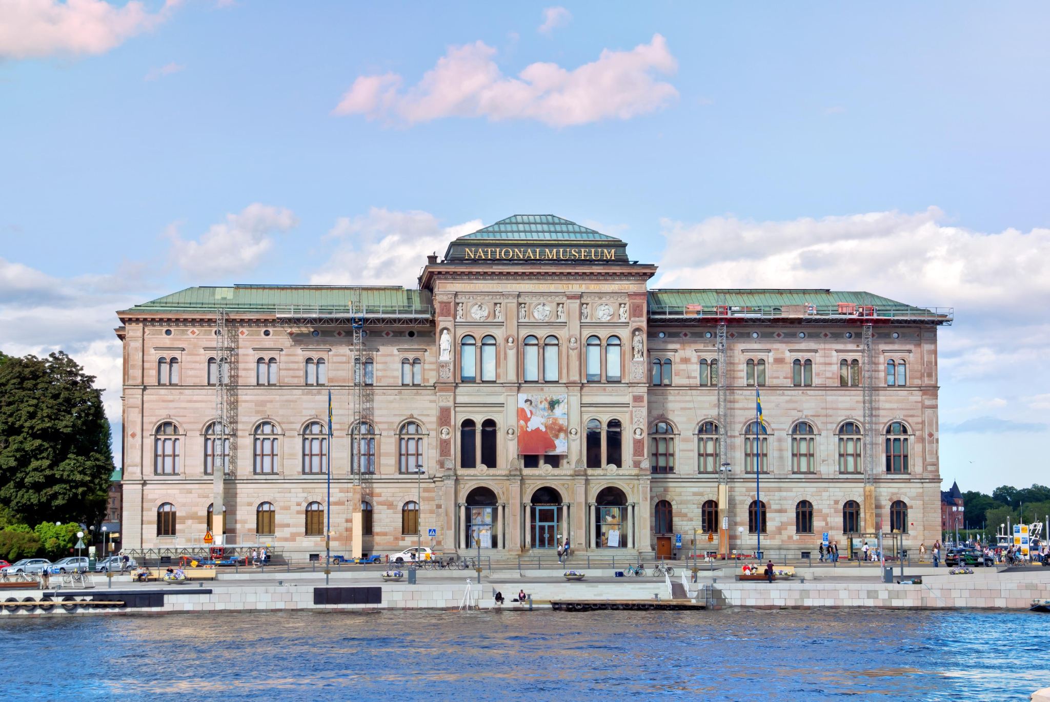 1-day tour of Royal Swedish Opera + Nordiska Museet + Drottninggatan + National Museum