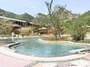 Jiulong Mountain Hot Spring