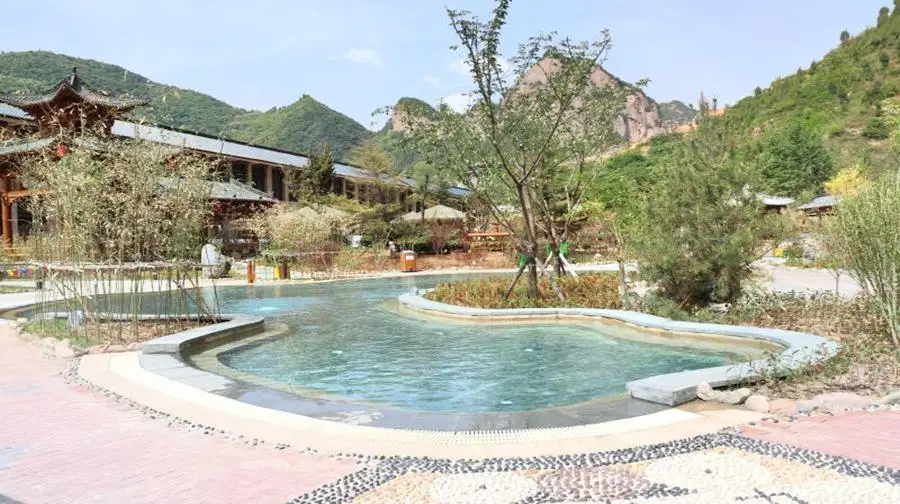 Jiulong Mountain Hot Spring