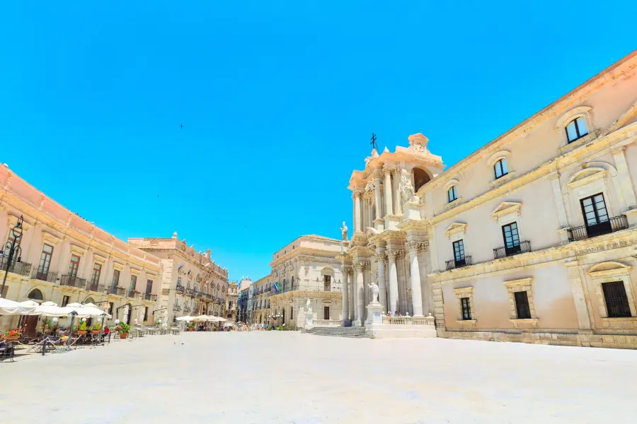 Piazza del Duomo Siracusa