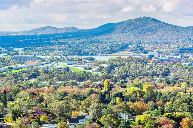 Hotels in Red Hill
