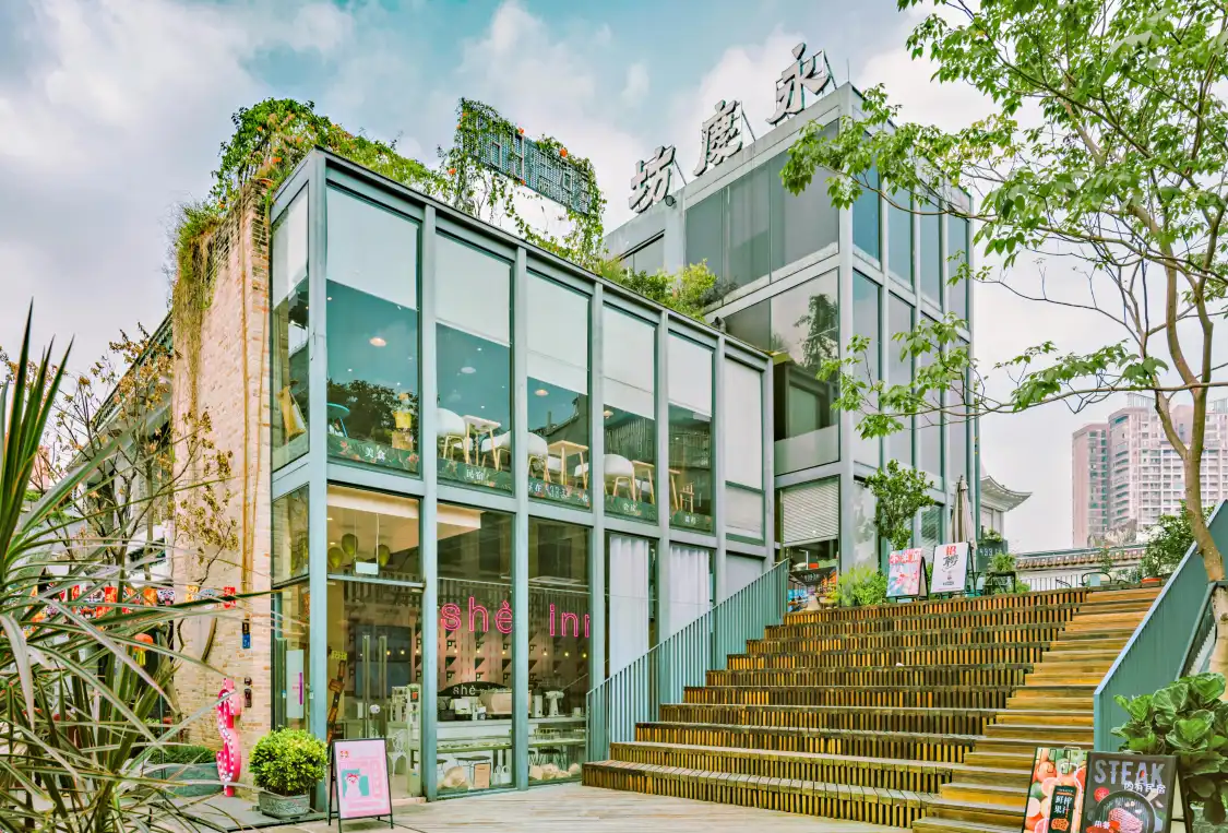 Hotels near Yong Qing Fang
