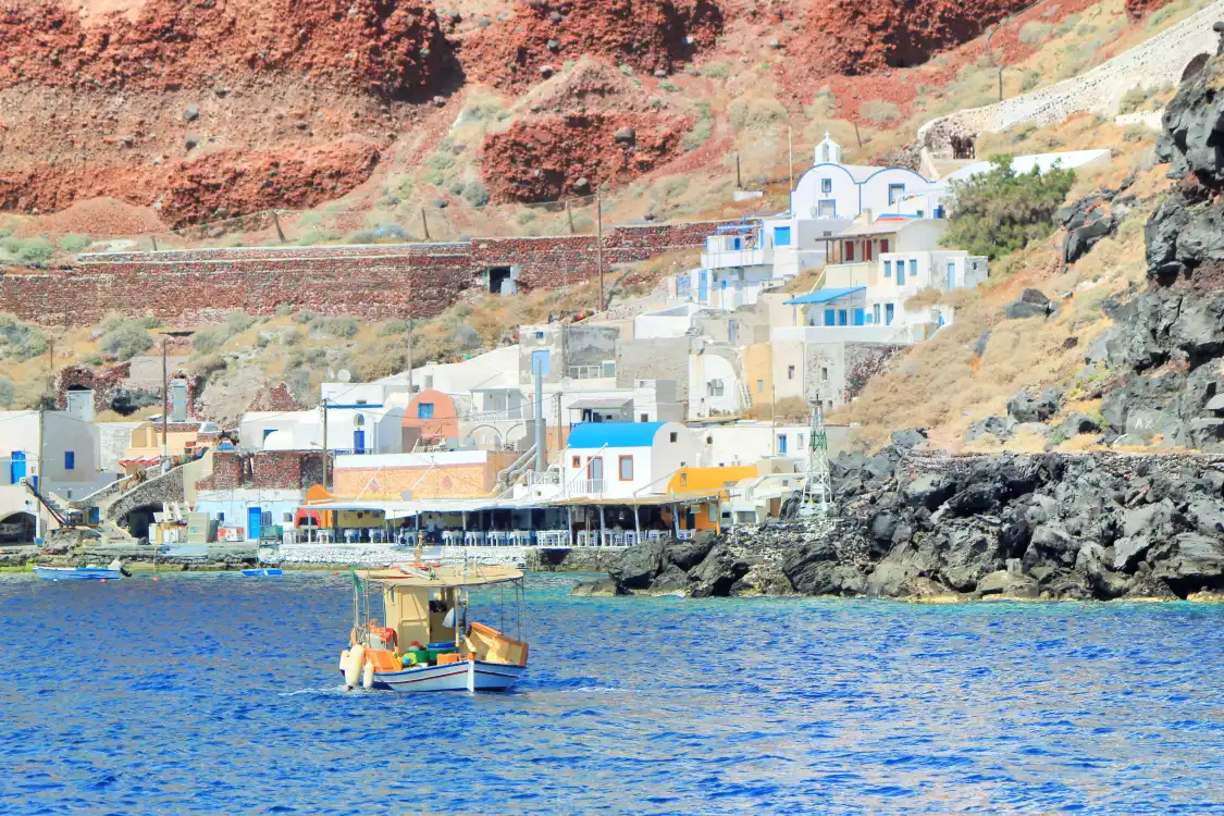 Hotel in zona Thirassia