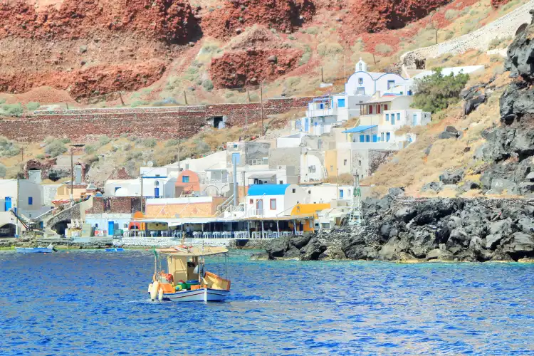 Hotels near Therasia