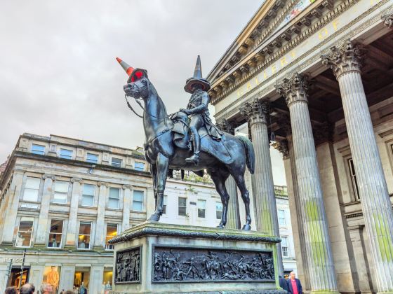 惠靈頓·格拉斯哥公爵騎馬雕像