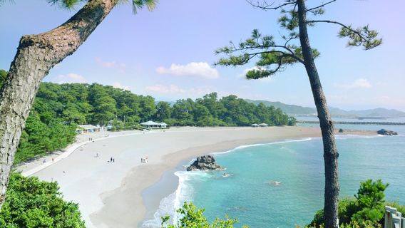 Katsura Beach