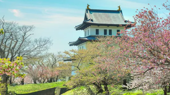 Matsumaejō Castle Ruins