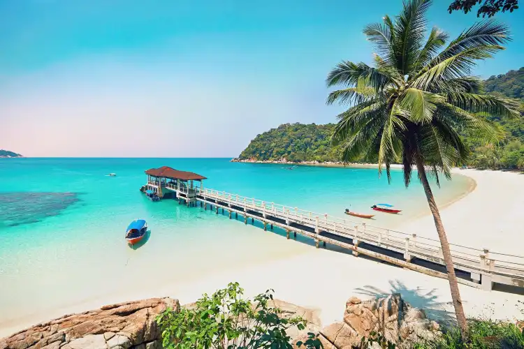 Отели рядом с достопримечательностью «Pulau Perhentian Kincir Angin»