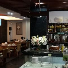 清远佛冈鹤鸣洲温泉度假酒店· 鹤鸣洲花园餐厅 User Photo
