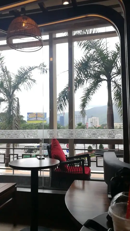 Rong Cafe