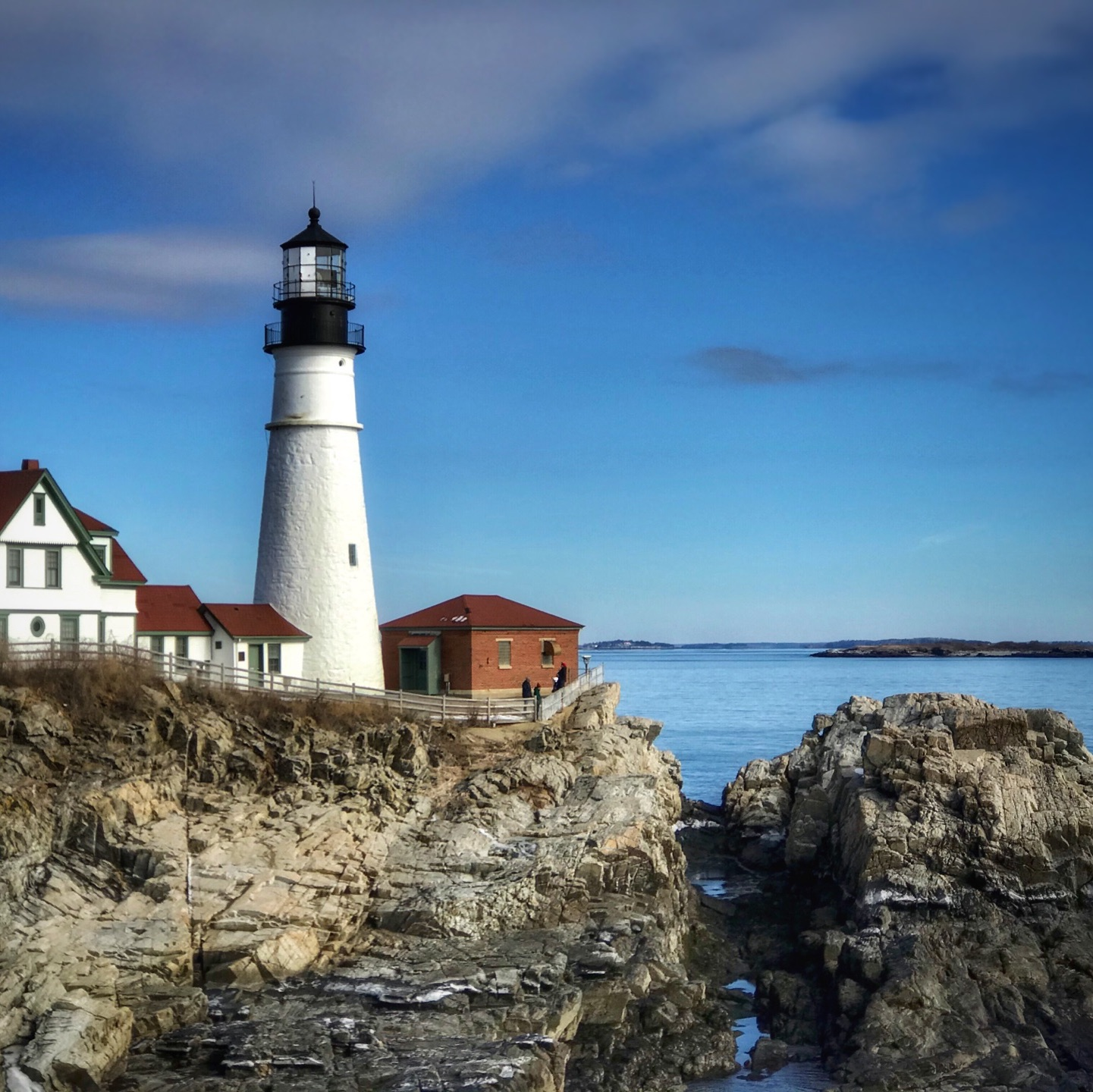 #maine #usa #lighthouse #winter2020 #portland,ME 
Just like a post card! This picturesque site on Cape Elizabeth is a great place to walk and site seeing. Glad I was able to finally visit this place!