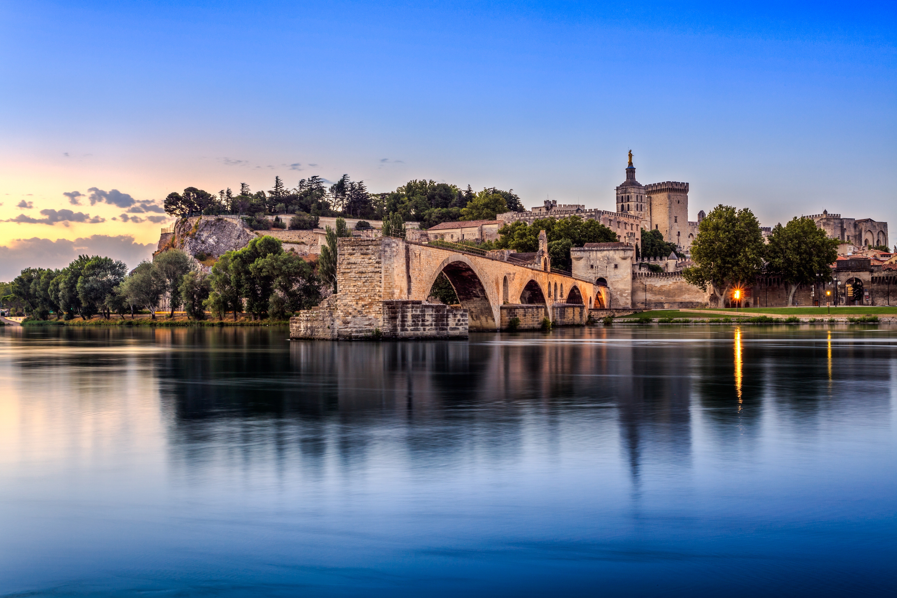 2025 Avignon Travel Guide: Must-see attractions, popular food, hotels, transportation routes (updated in June)