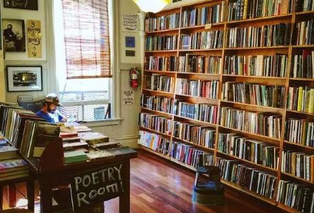 Tattered Cover Book Store & Café Colfax