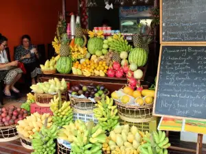 Noy's Fruit Heaven Restaurant and Bike Rental
