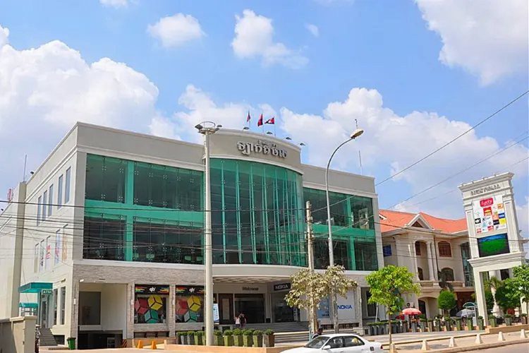 Lucky shopping hotsell mall near me