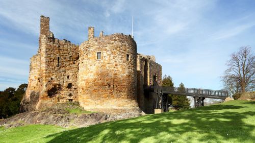 Dirleton Castle & Gardens