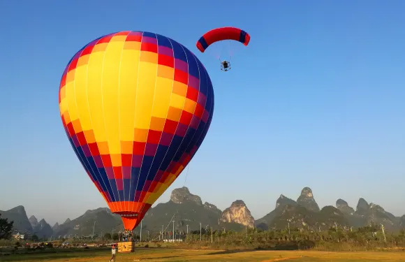 桂林燕莎熱氣球滑翔傘飛行體驗