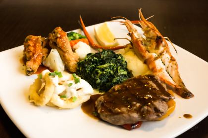 Dicey Reilly's Bar & Restaurant