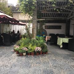 半朵悠莲咖啡馆(宏村店) User Photo