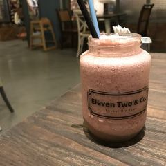 Eleven Two & Co. 여행 사진